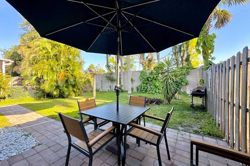 More photos of Near Fort Myers Beach - 2BR - 2BA - Grill