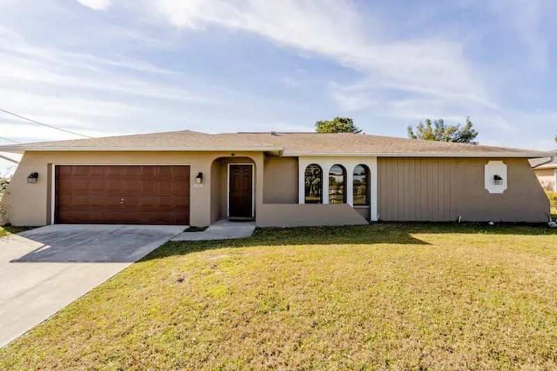 More photos of Canal Access Home Near Cape Coral Beach
